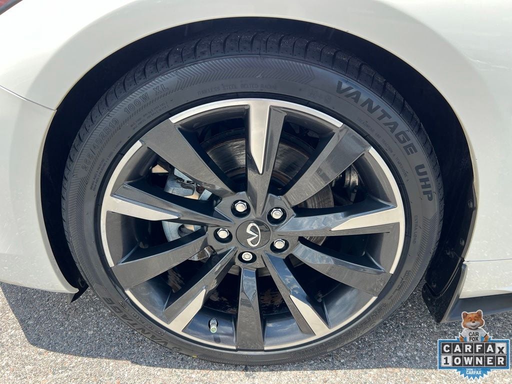 2022 INFINITI Q60 LUXE