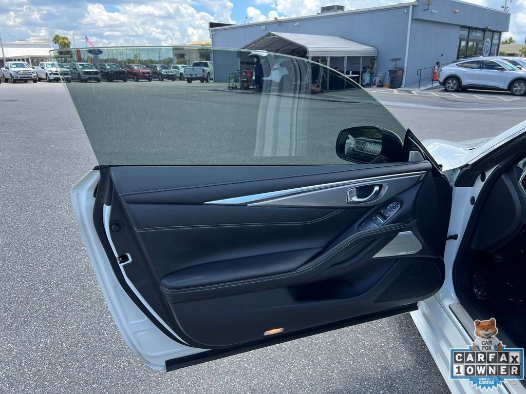 2022 INFINITI Q60 LUXE