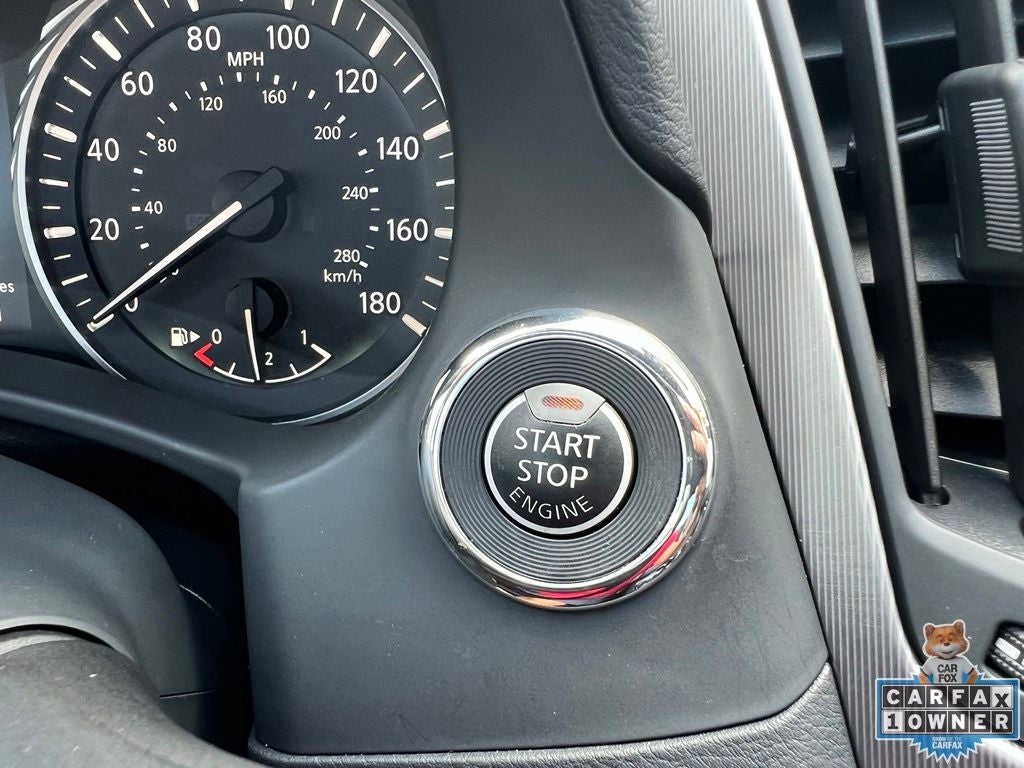 2022 INFINITI Q60 LUXE