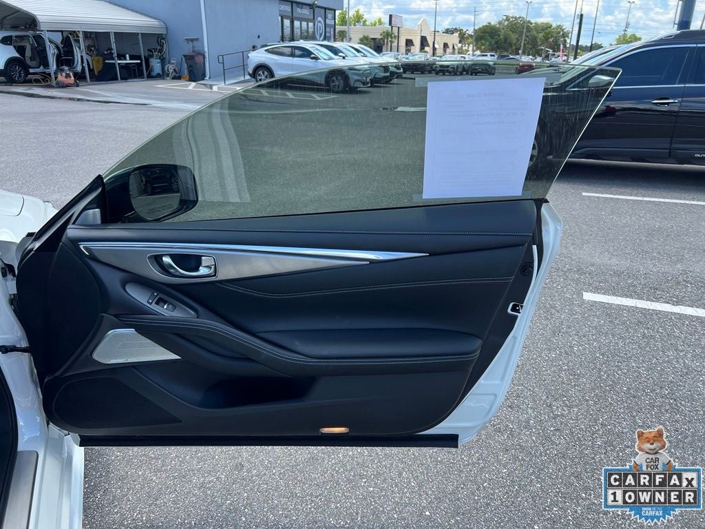 2022 INFINITI Q60 LUXE