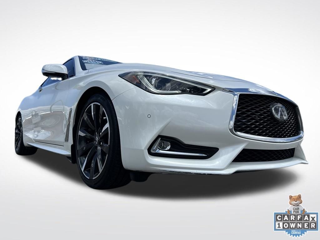2022 INFINITI Q60 LUXE