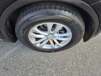 2017 INFINITI QX70 Base