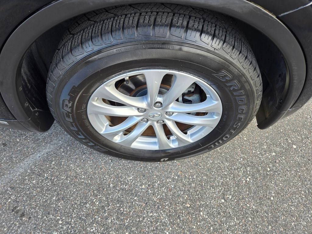 2017 INFINITI QX70 Base