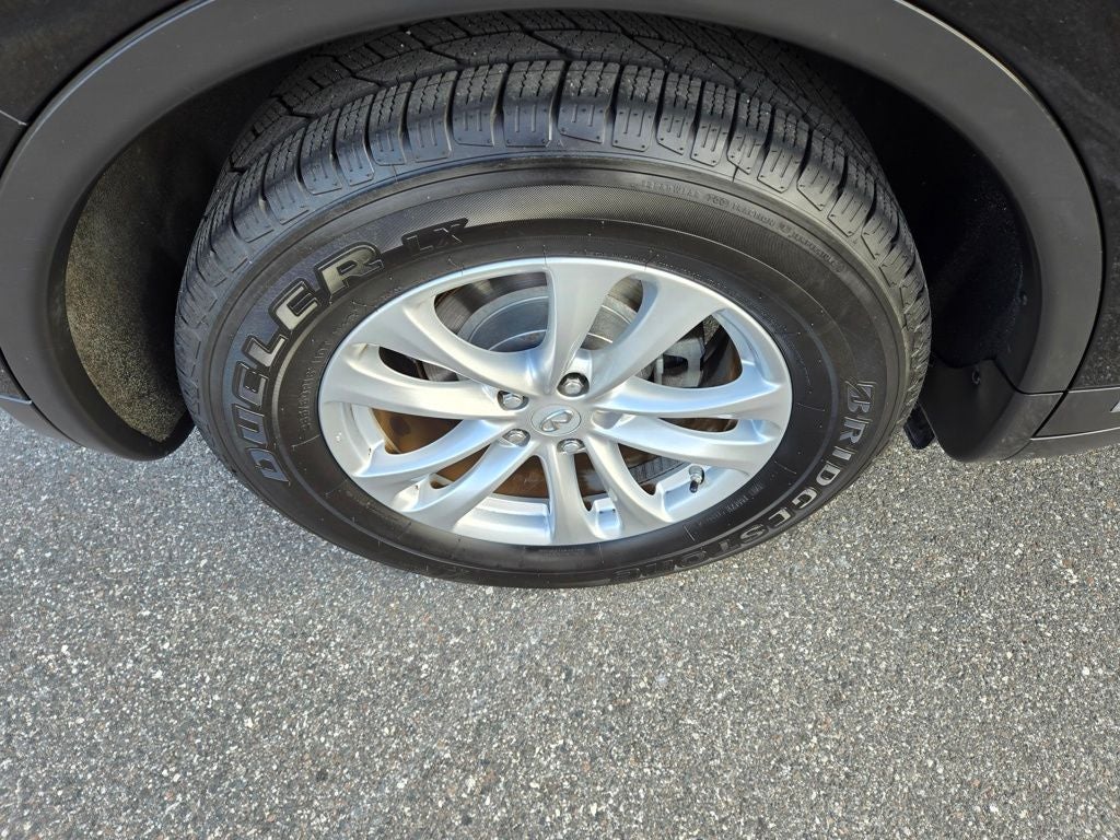 2017 INFINITI QX70 Base