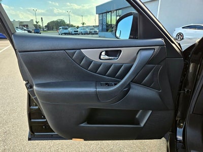 2017 INFINITI QX70 Base