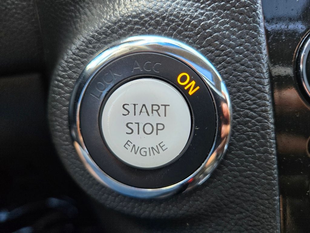 2017 INFINITI QX70 Base