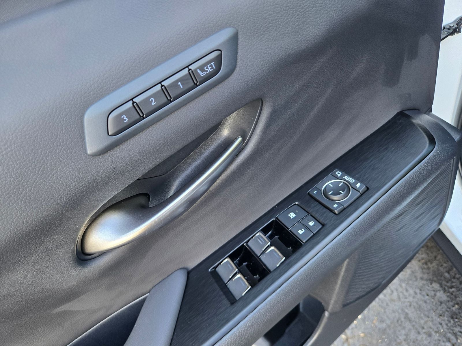 2023 Lexus UX 250h F SPORT Handling