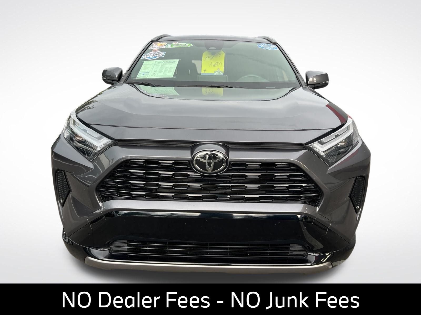 2025 Toyota RAV4 Hybrid SE