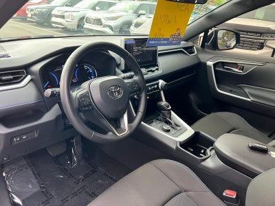 2025 Toyota RAV4 Hybrid SE