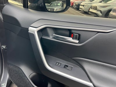 2025 Toyota RAV4 Hybrid SE