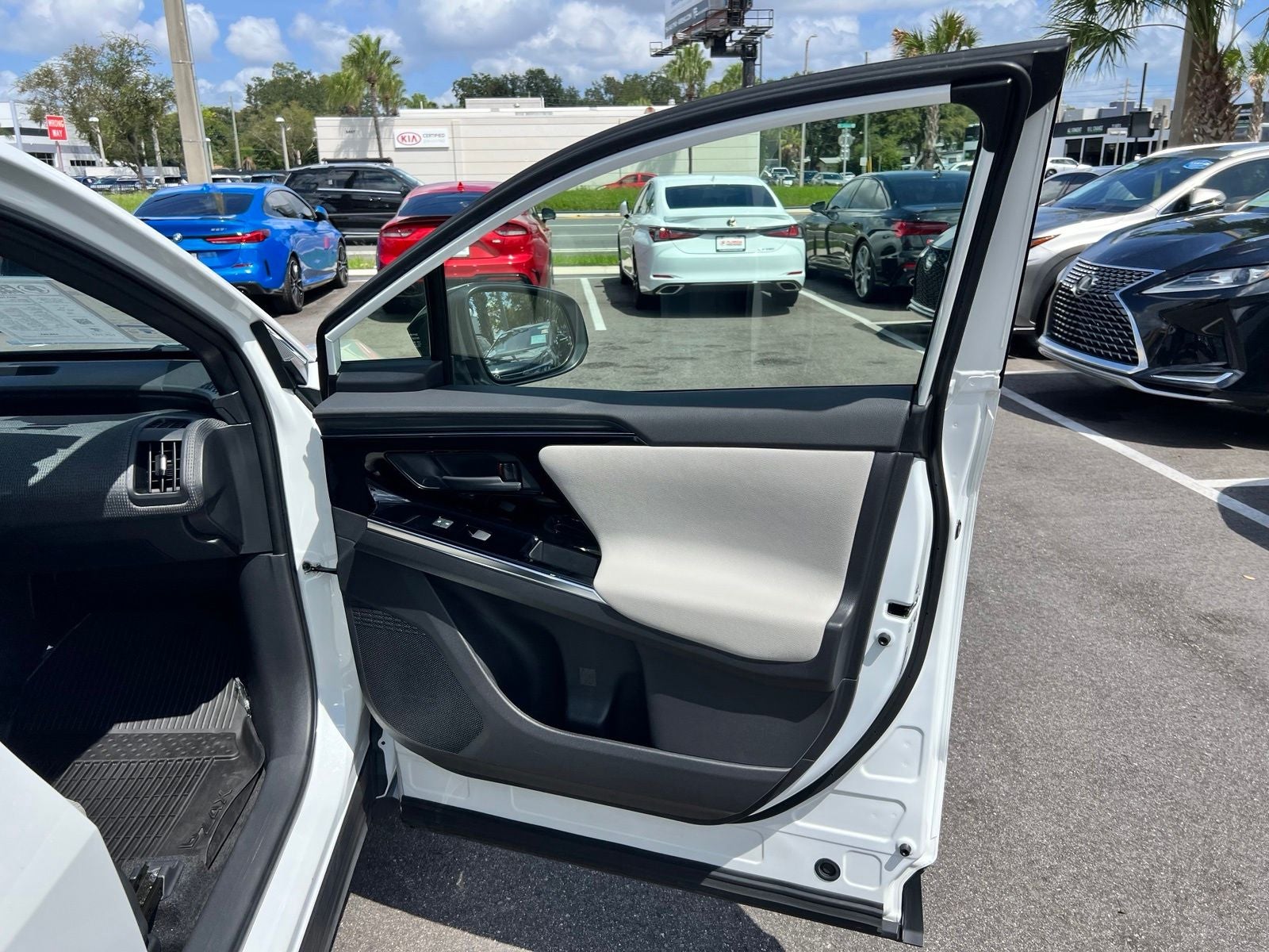 2023 Toyota bZ4X Limited