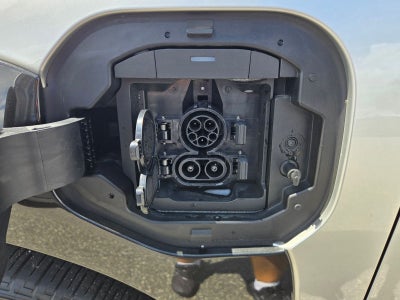 2025 Toyota bZ4X XLE