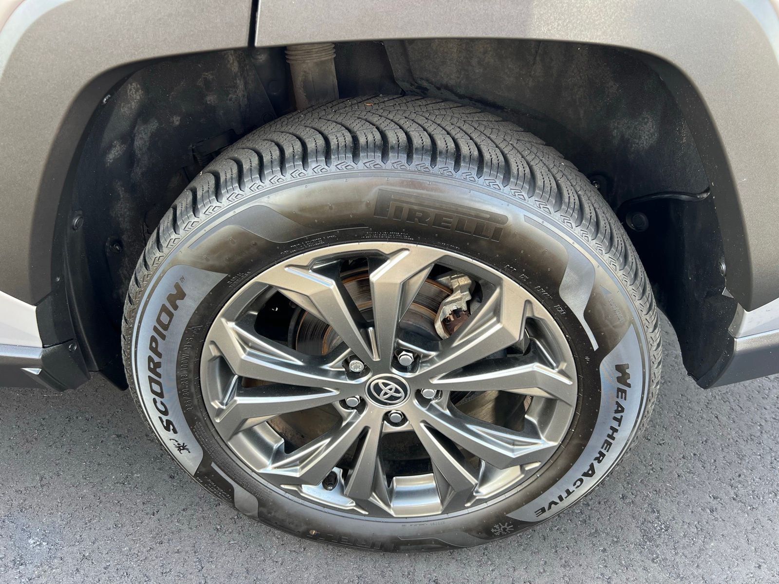 2022 Toyota RAV4 Hybrid XLE Premium