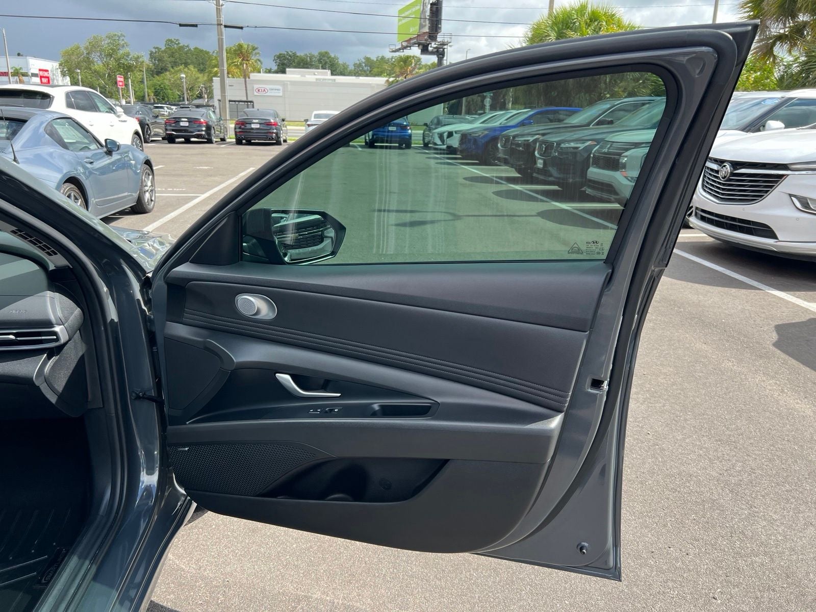 2023 Hyundai Elantra Hybrid Limited