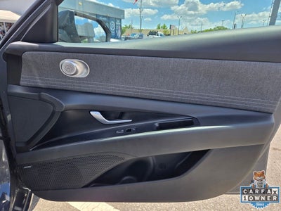 2025 Hyundai Elantra Hybrid Limited
