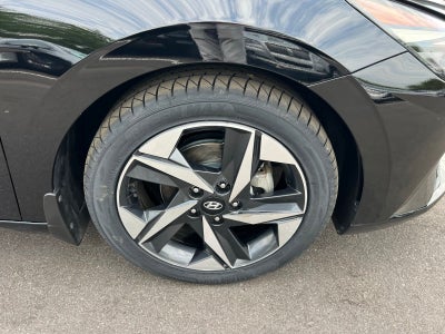 2022 Hyundai Elantra Limited