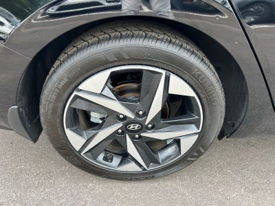 2022 Hyundai Elantra Limited