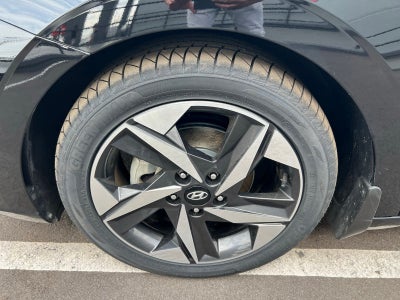 2022 Hyundai Elantra Limited