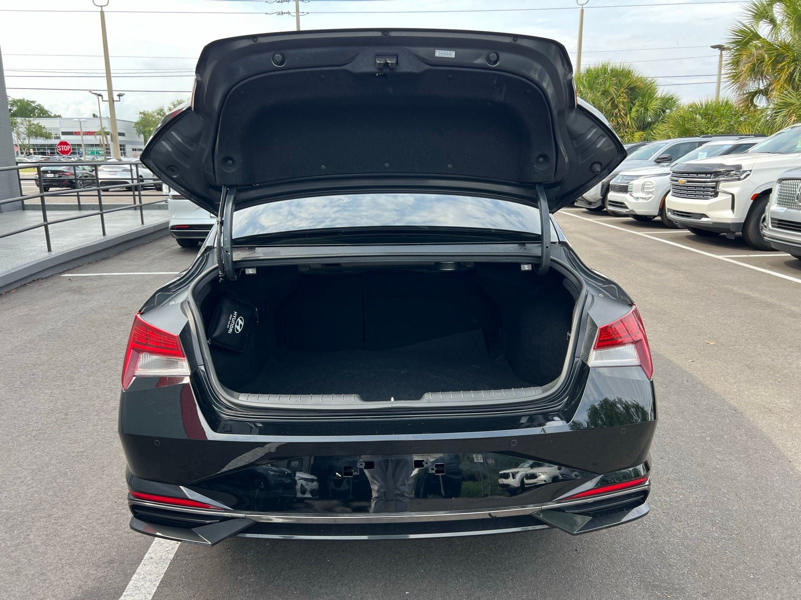 2022 Hyundai Elantra Limited