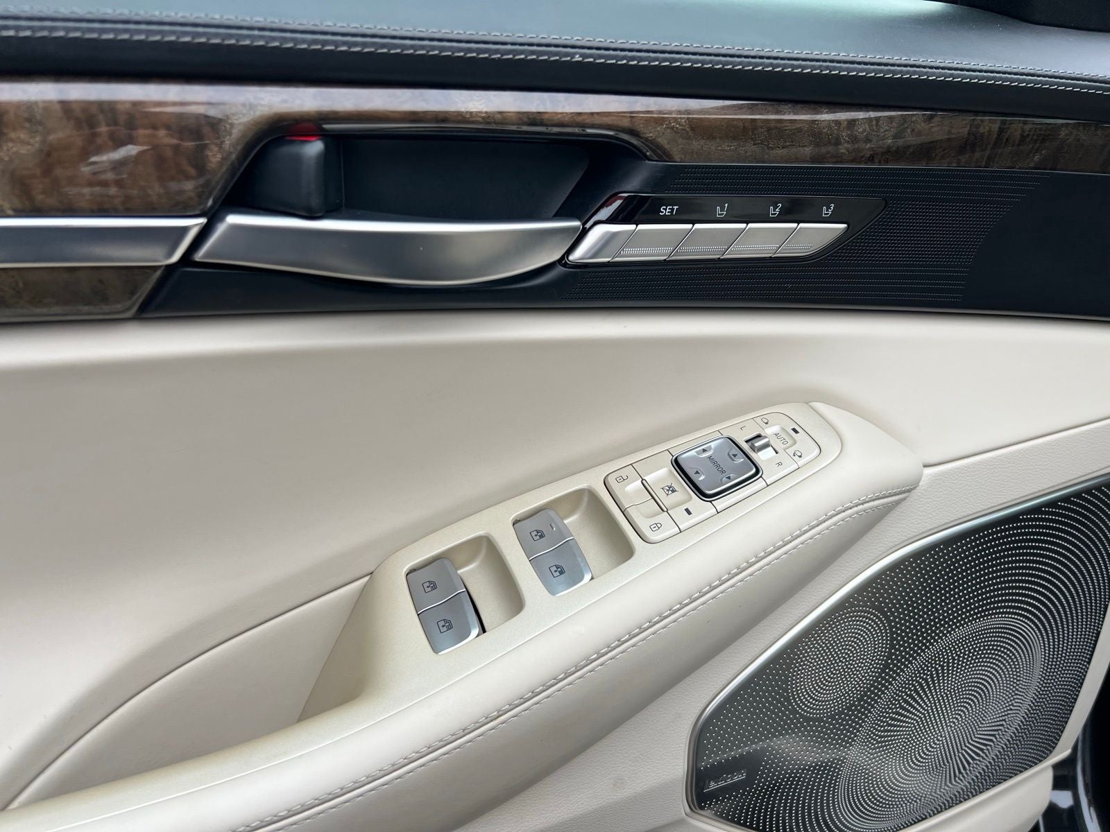 2019 Genesis G90 5.0 Ultimate