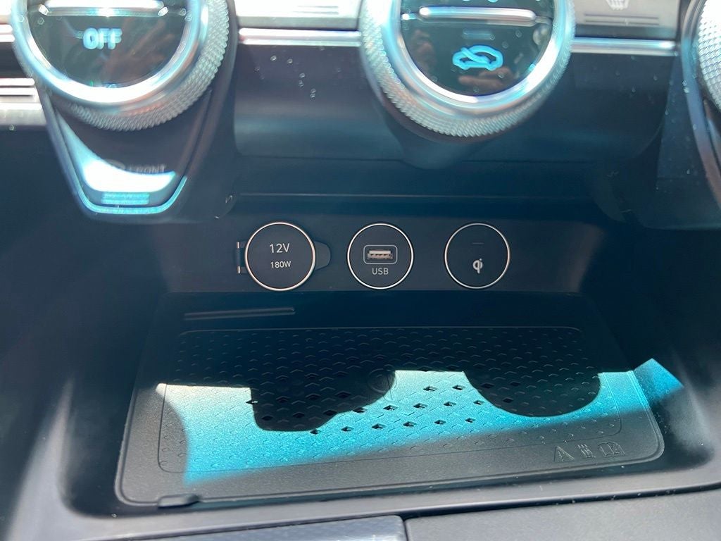 2022 Genesis G70 2.0T