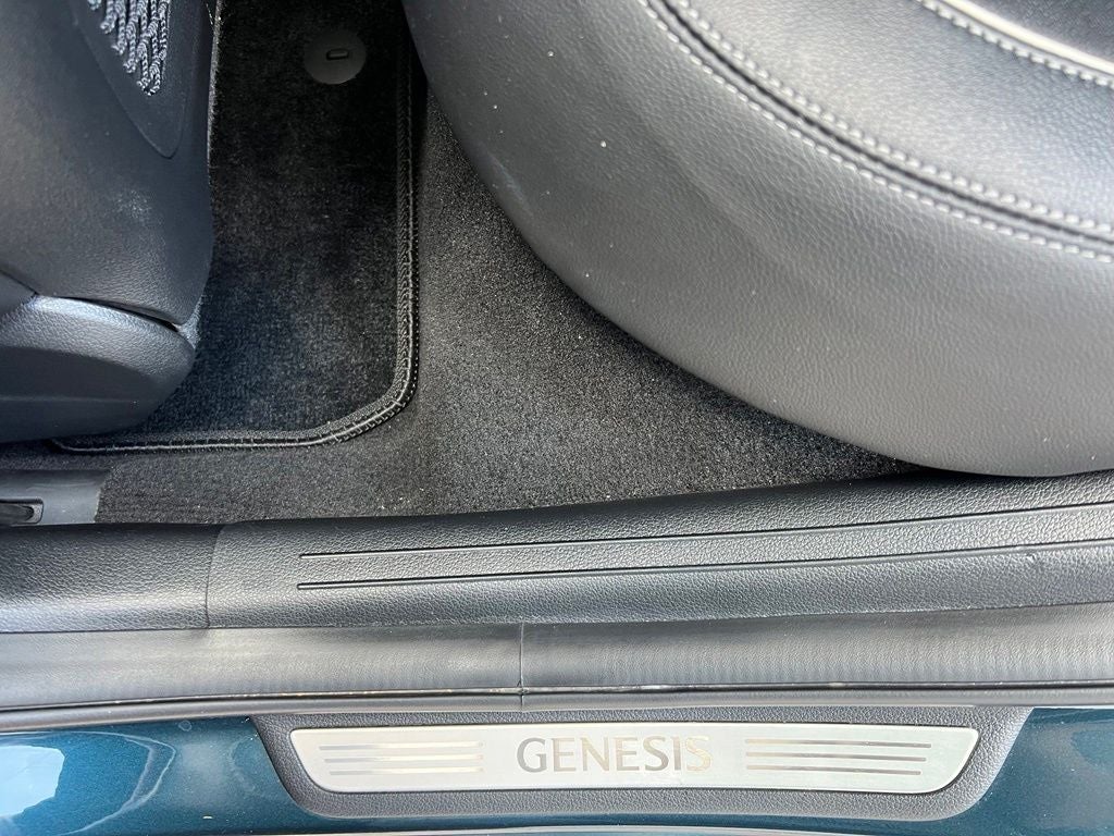 2022 Genesis G70 2.0T