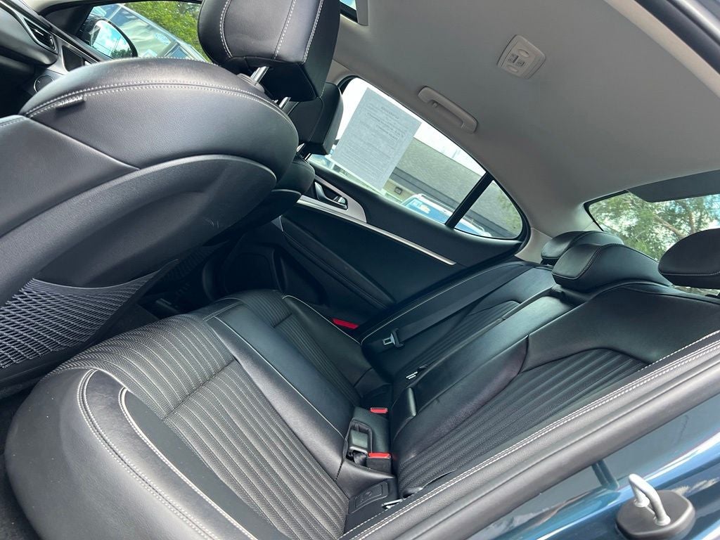 2022 Genesis G70 2.0T