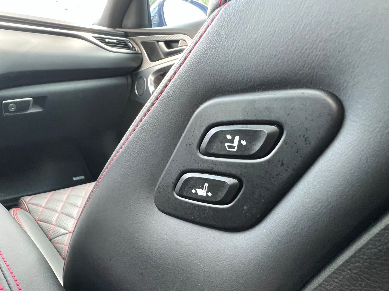 2023 Genesis G70 3.3T
