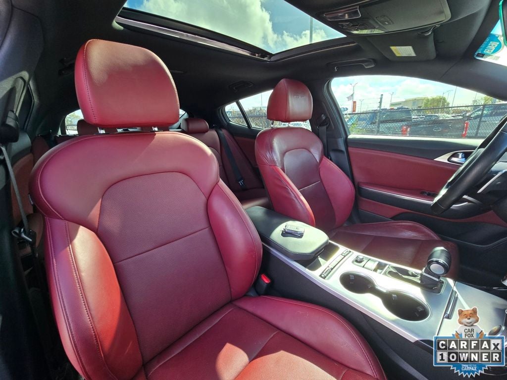2022 Kia Stinger GT1