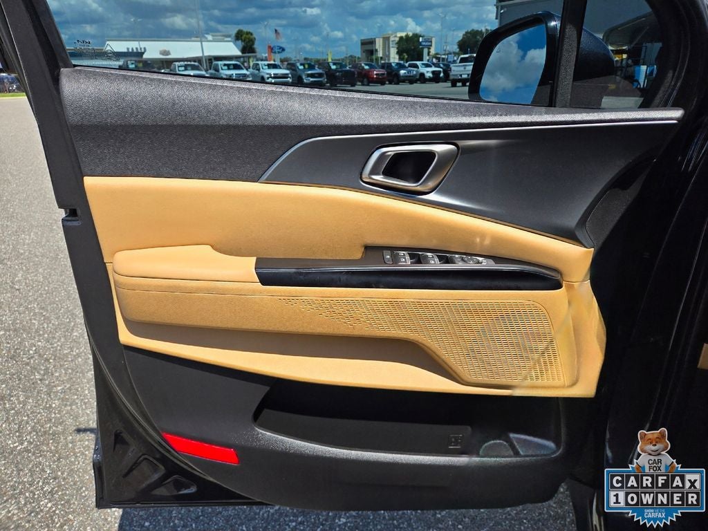 2023 Kia Carnival LX Seat Package