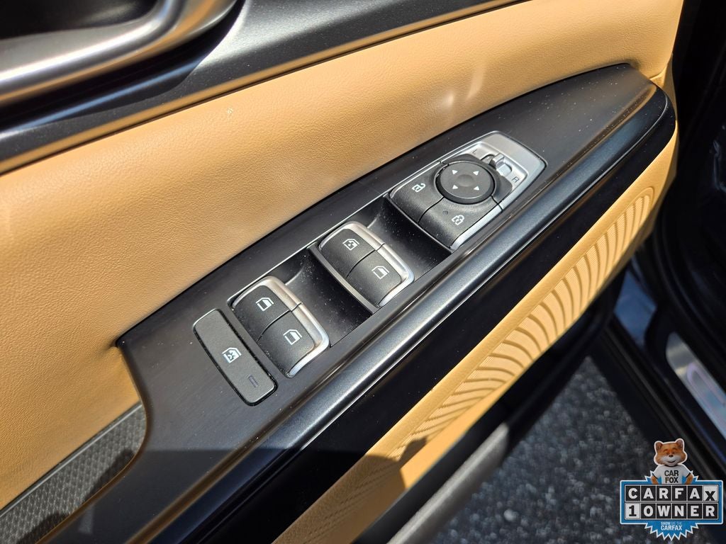 2023 Kia Carnival LX Seat Package