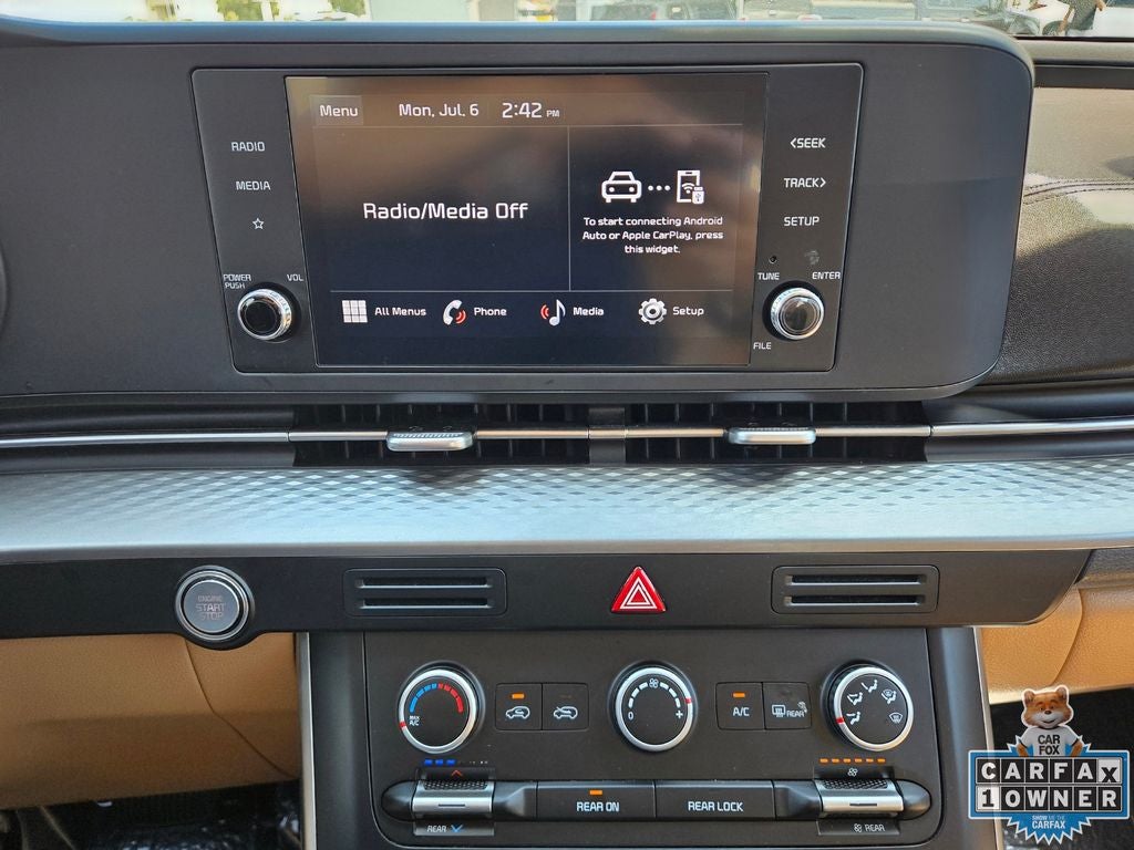 2023 Kia Carnival LX Seat Package