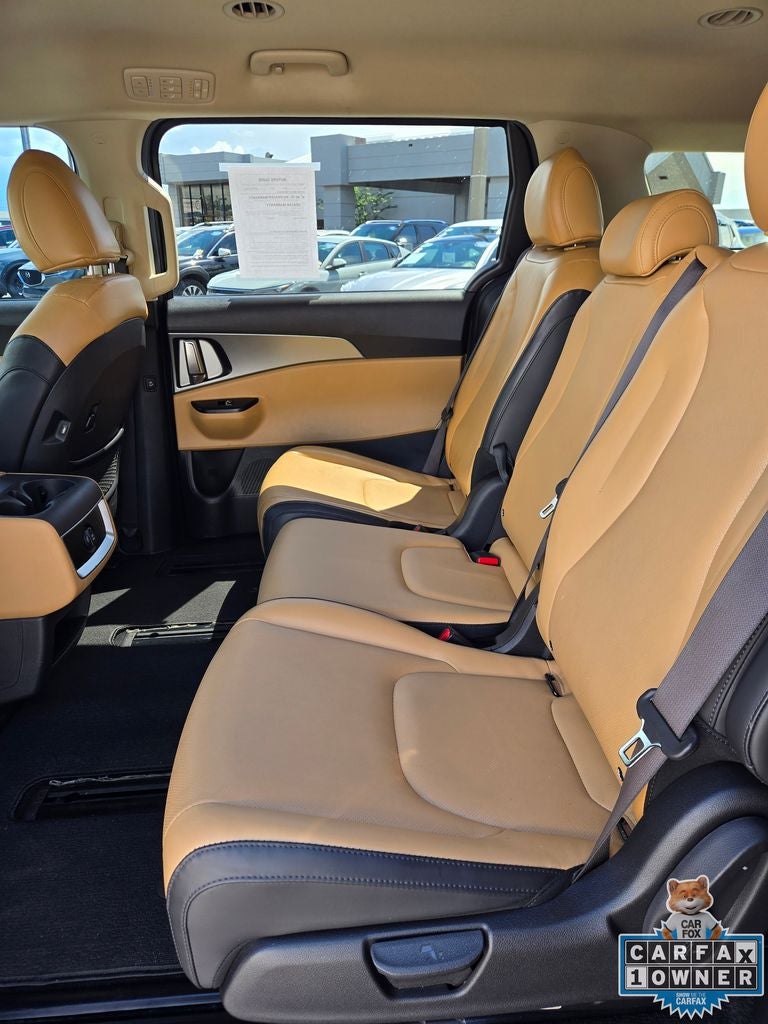 2023 Kia Carnival LX Seat Package