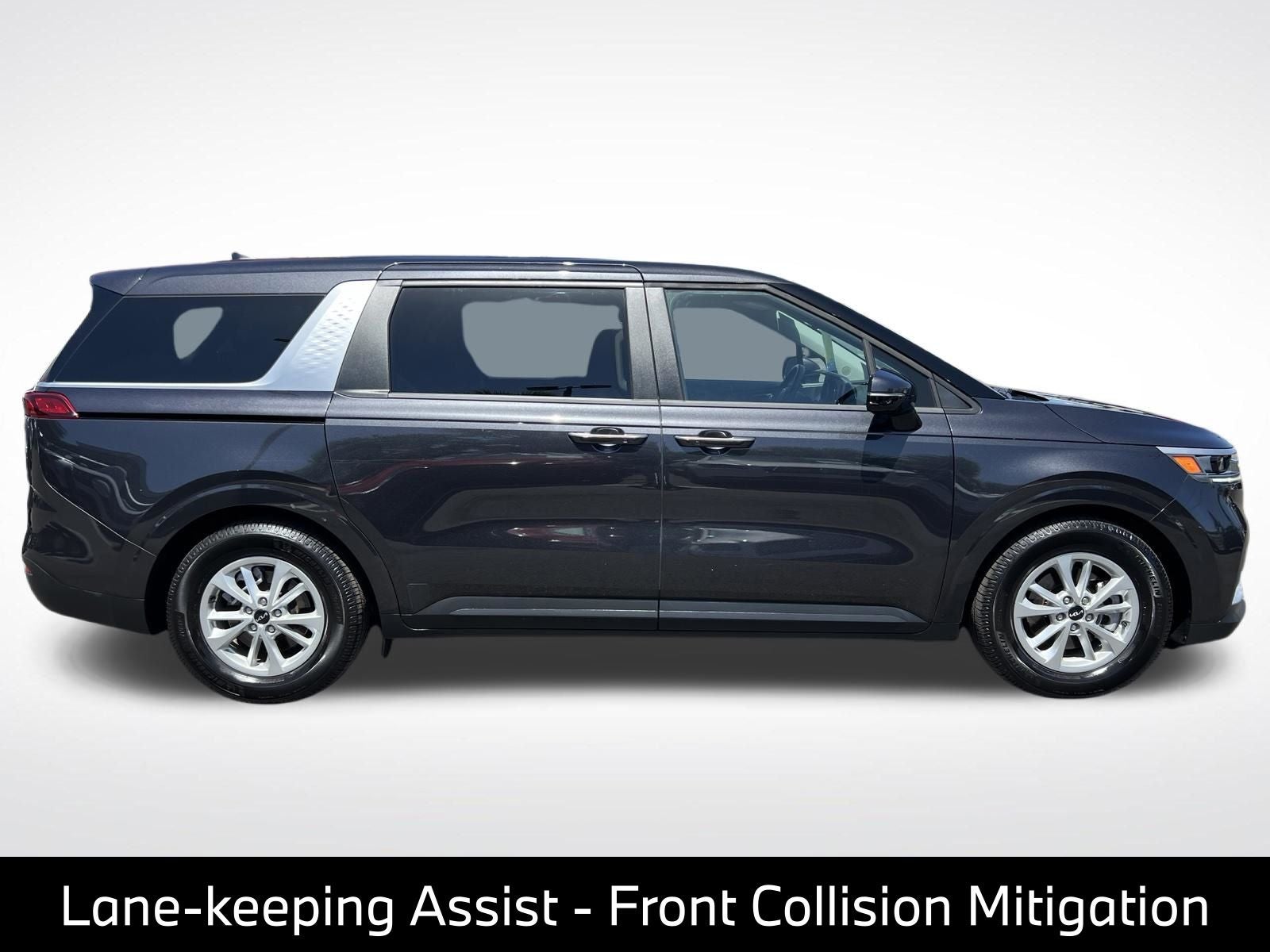 2024 Kia Carnival LX