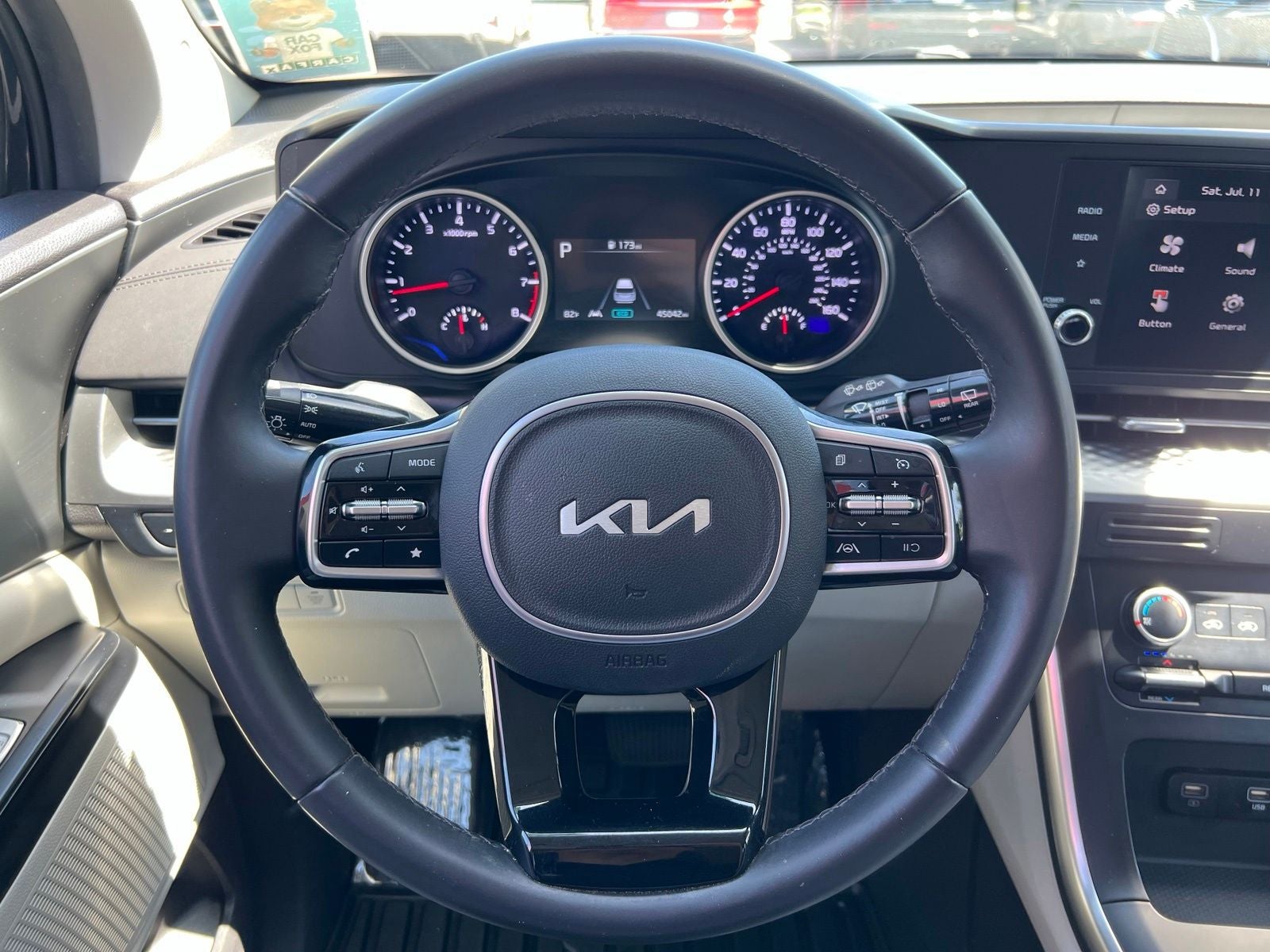 2024 Kia Carnival LX