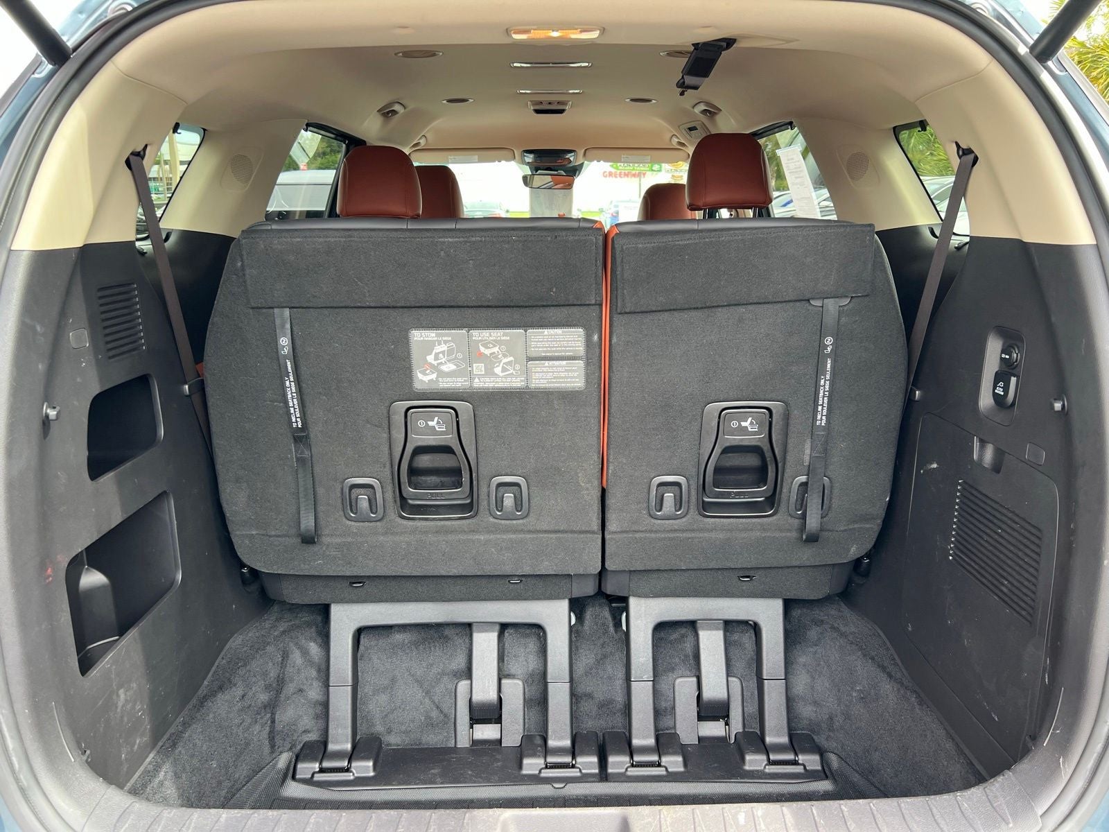 2024 Kia Carnival SX