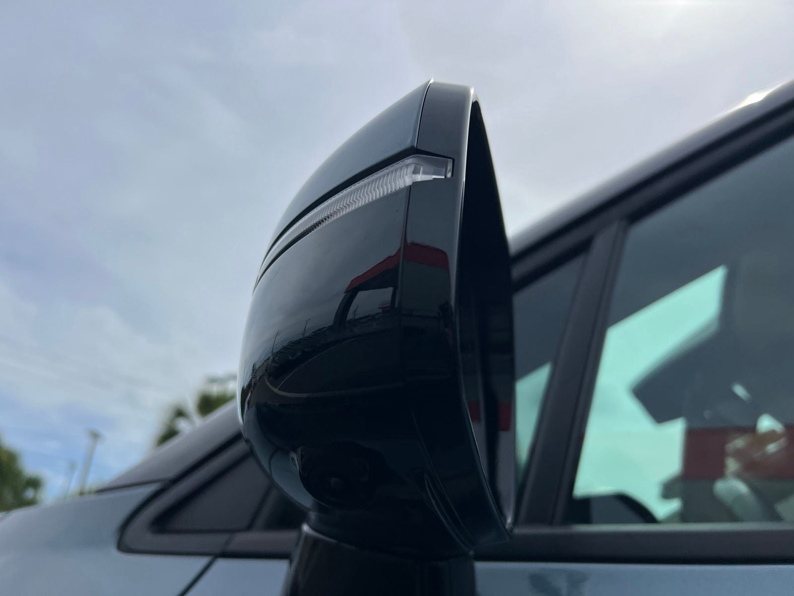 2024 Kia Carnival SX