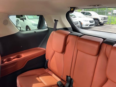 2024 Kia Carnival SX