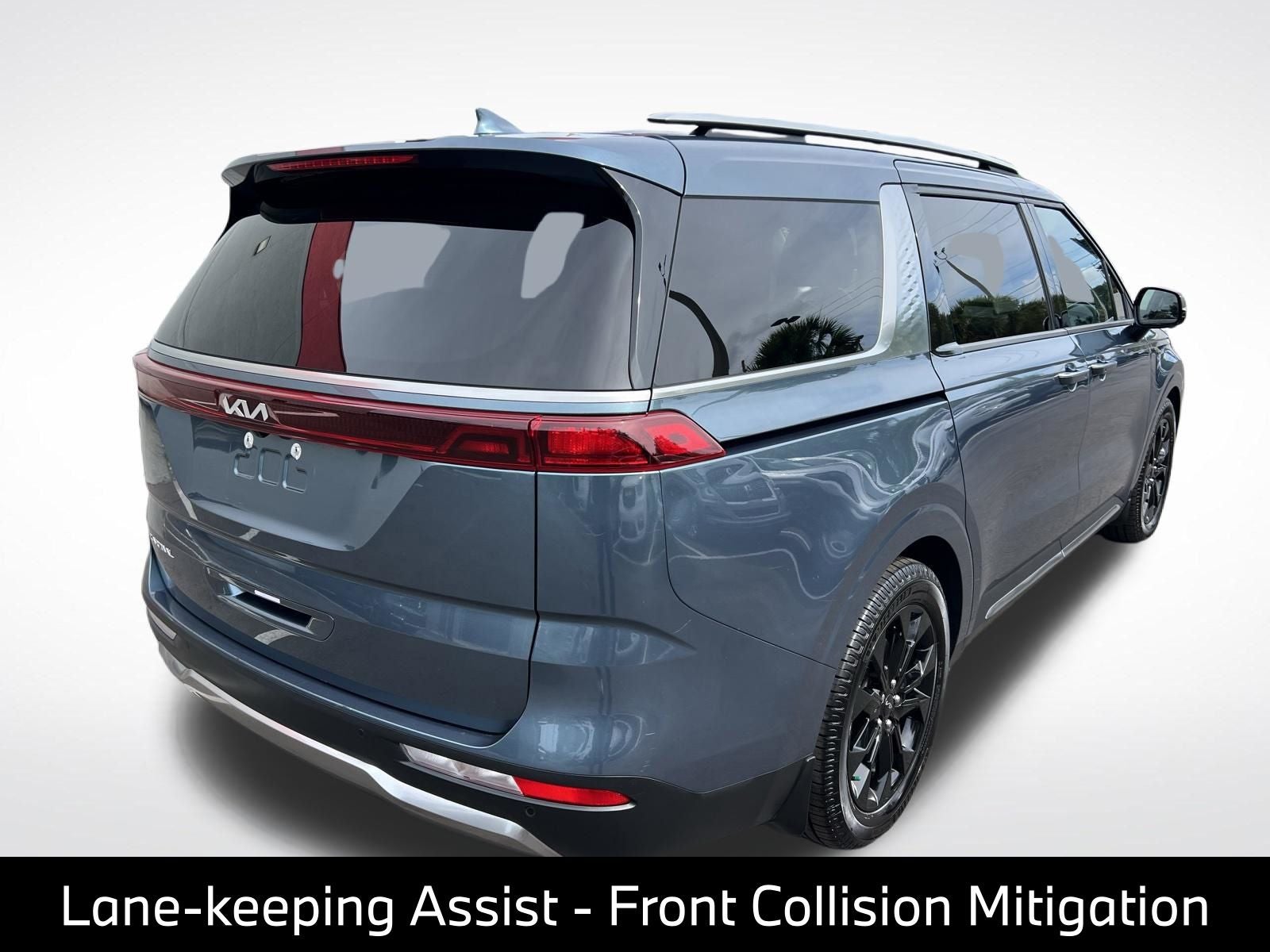 2024 Kia Carnival SX