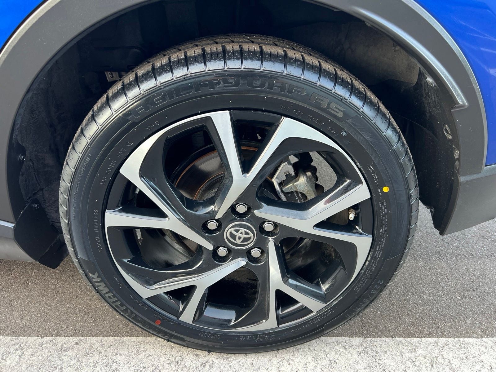 2021 Toyota C-HR XLE