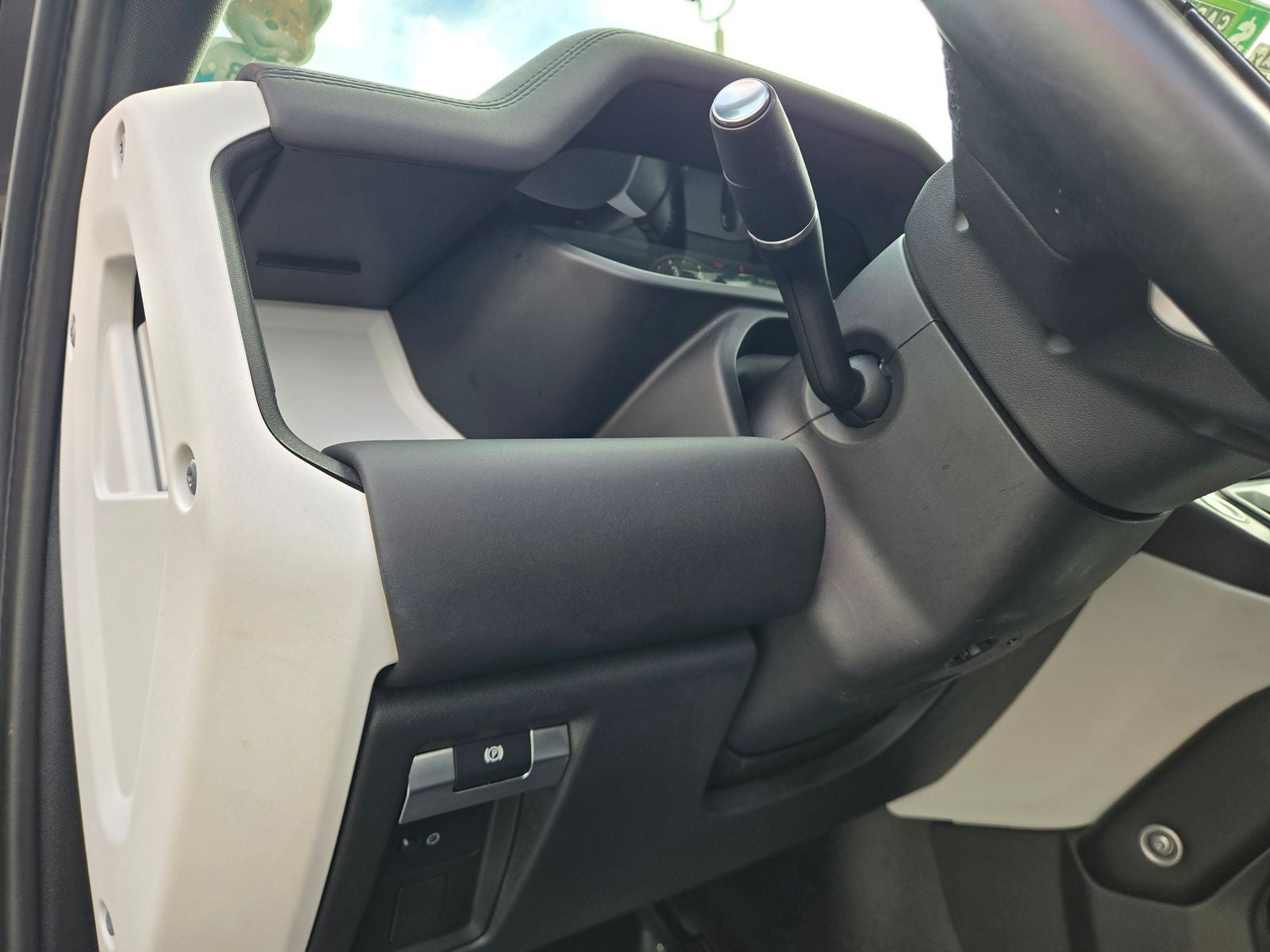 2025 Land Rover Defender 110 S