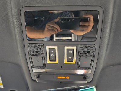 2025 Land Rover Defender 110 S