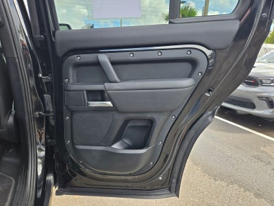2025 Land Rover Defender 110 S