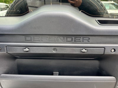 2025 Land Rover Defender 110 S