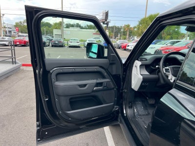 2025 Land Rover Defender 110 S