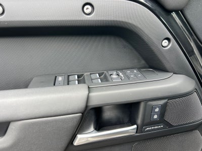 2025 Land Rover Defender 110 S