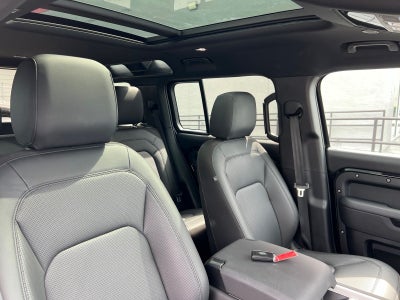 2025 Land Rover Defender 110 S