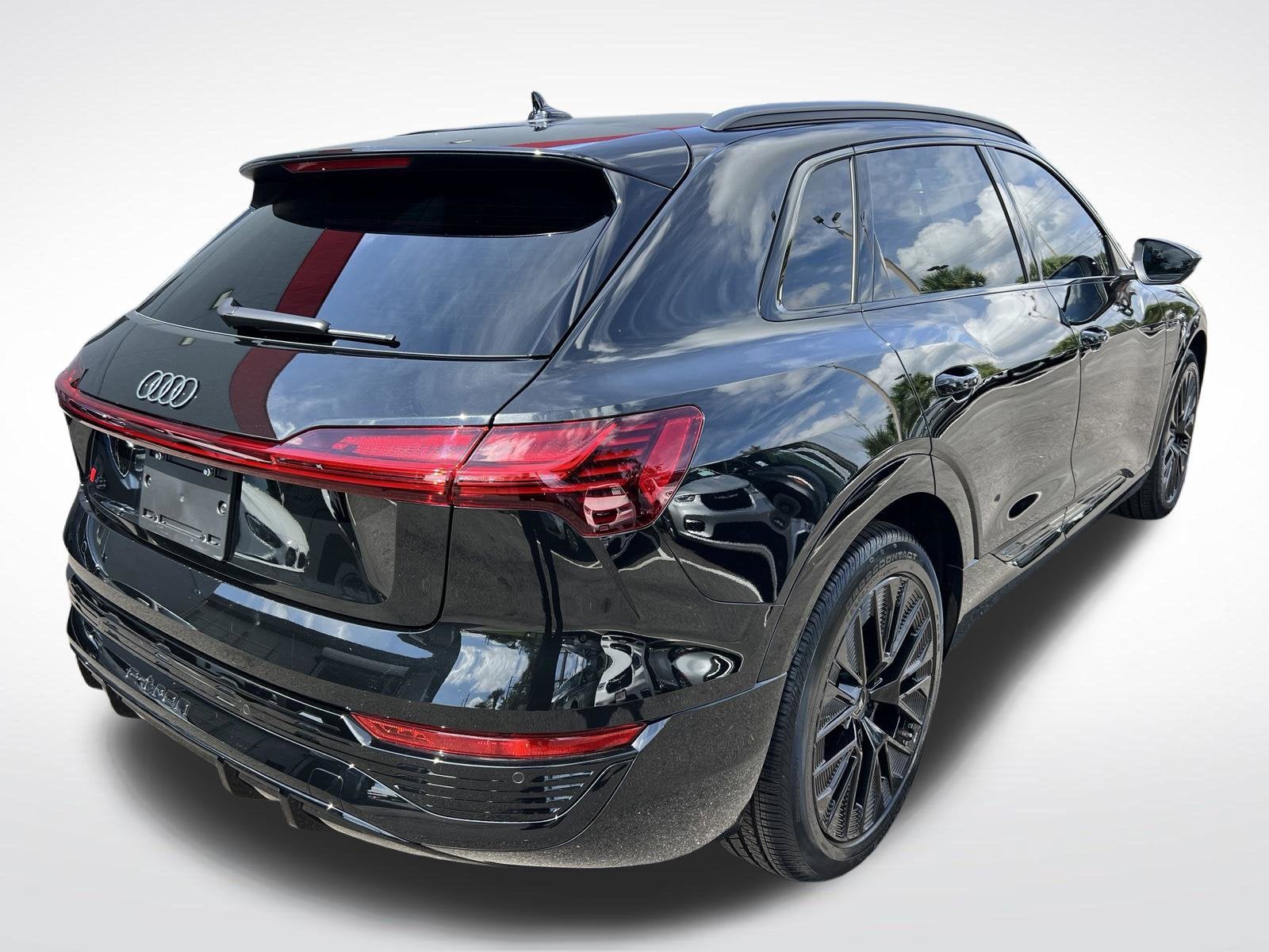 2024 Audi Q8 e-tron Prestige quattro