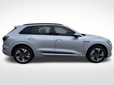 2022 Audi e-tron Premium quattro