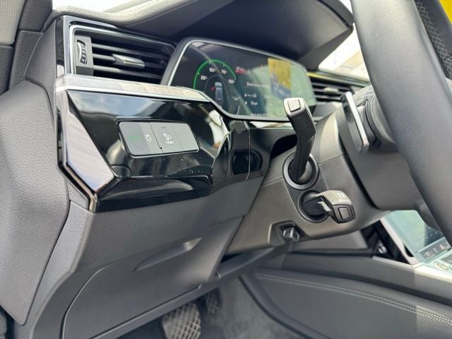 2022 Audi e-tron Premium quattro